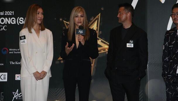 王敏德和他女儿,王敏德双胞胎女儿