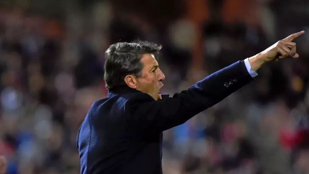 官宣蒿俊闵武汉卓尔,武汉卓尔换帅新闻发布会