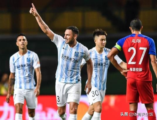 一场2-4逆转让中超黑马无缘前4！广州富力排名上升，附中超排名