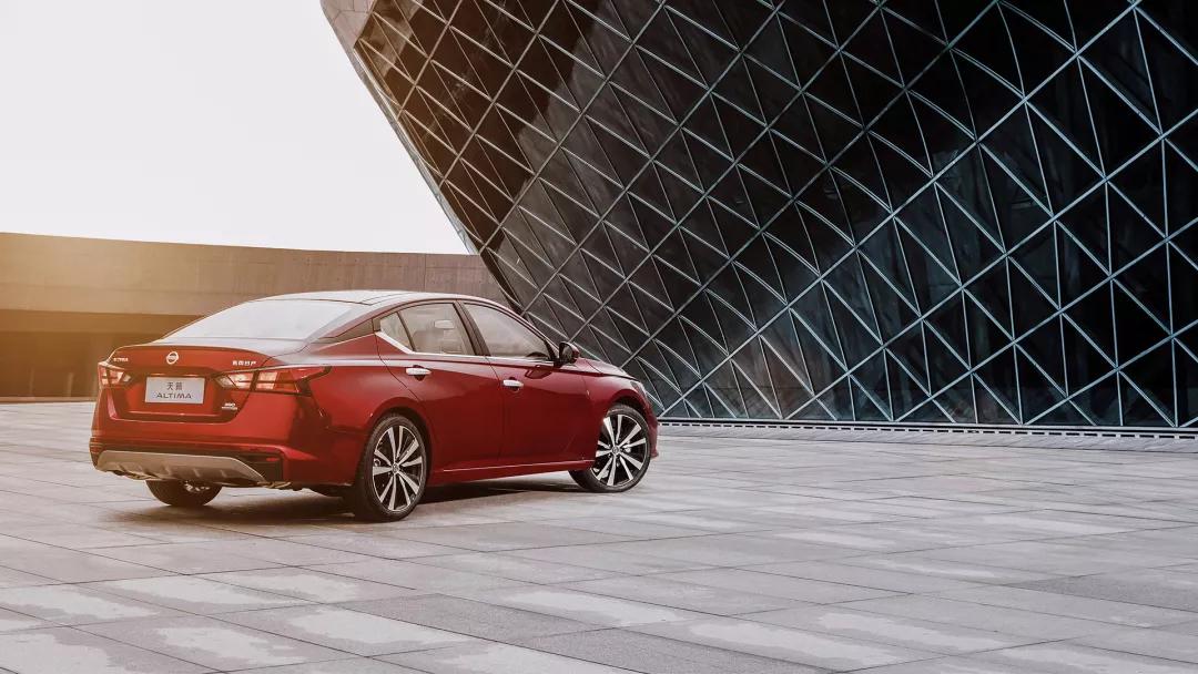 日产天籁cvt的变速箱的优缺点,日产天籁怎么样优缺点