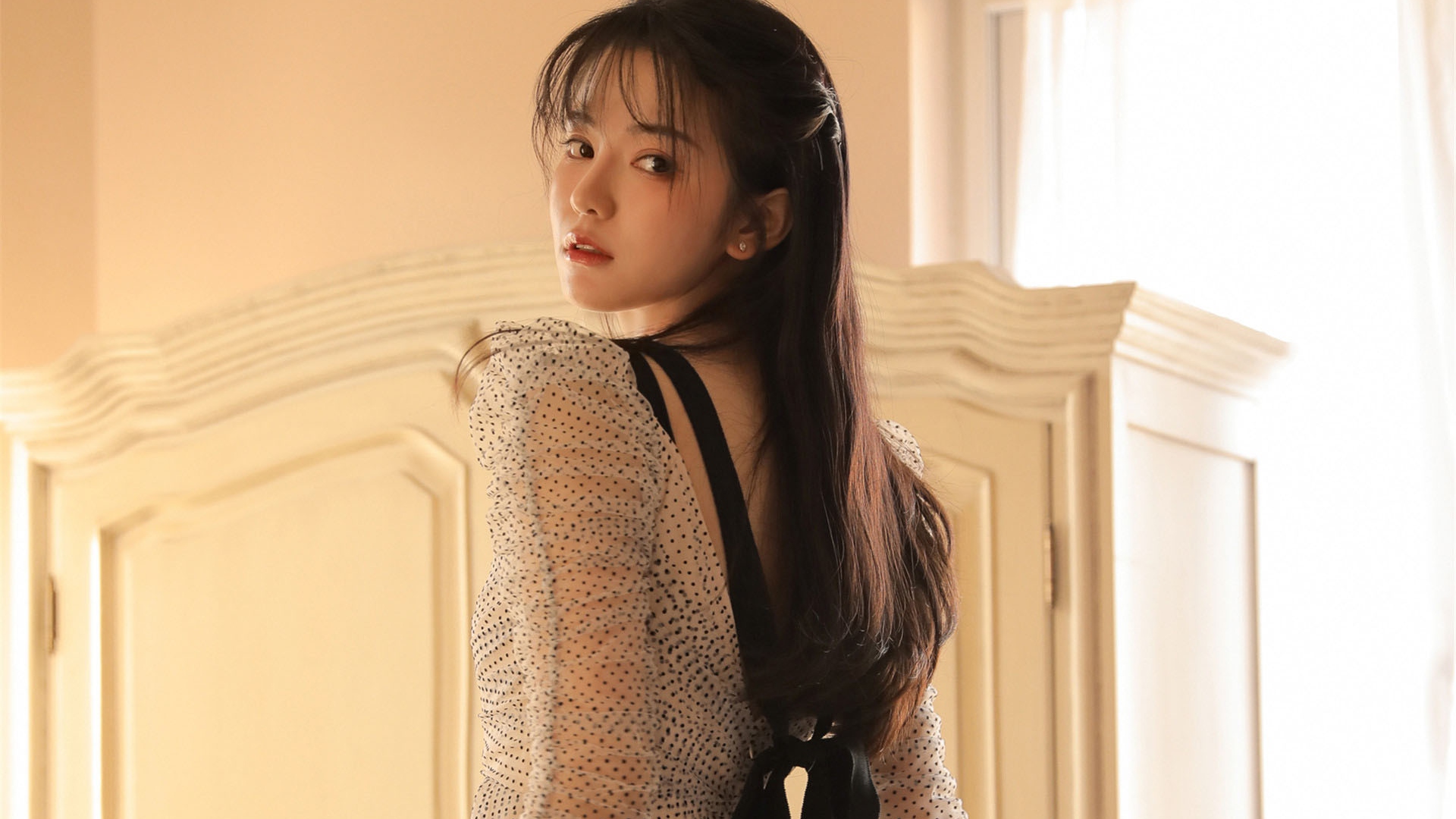 内向的女生怎么追男朋友,女生追内向直男的正确方法