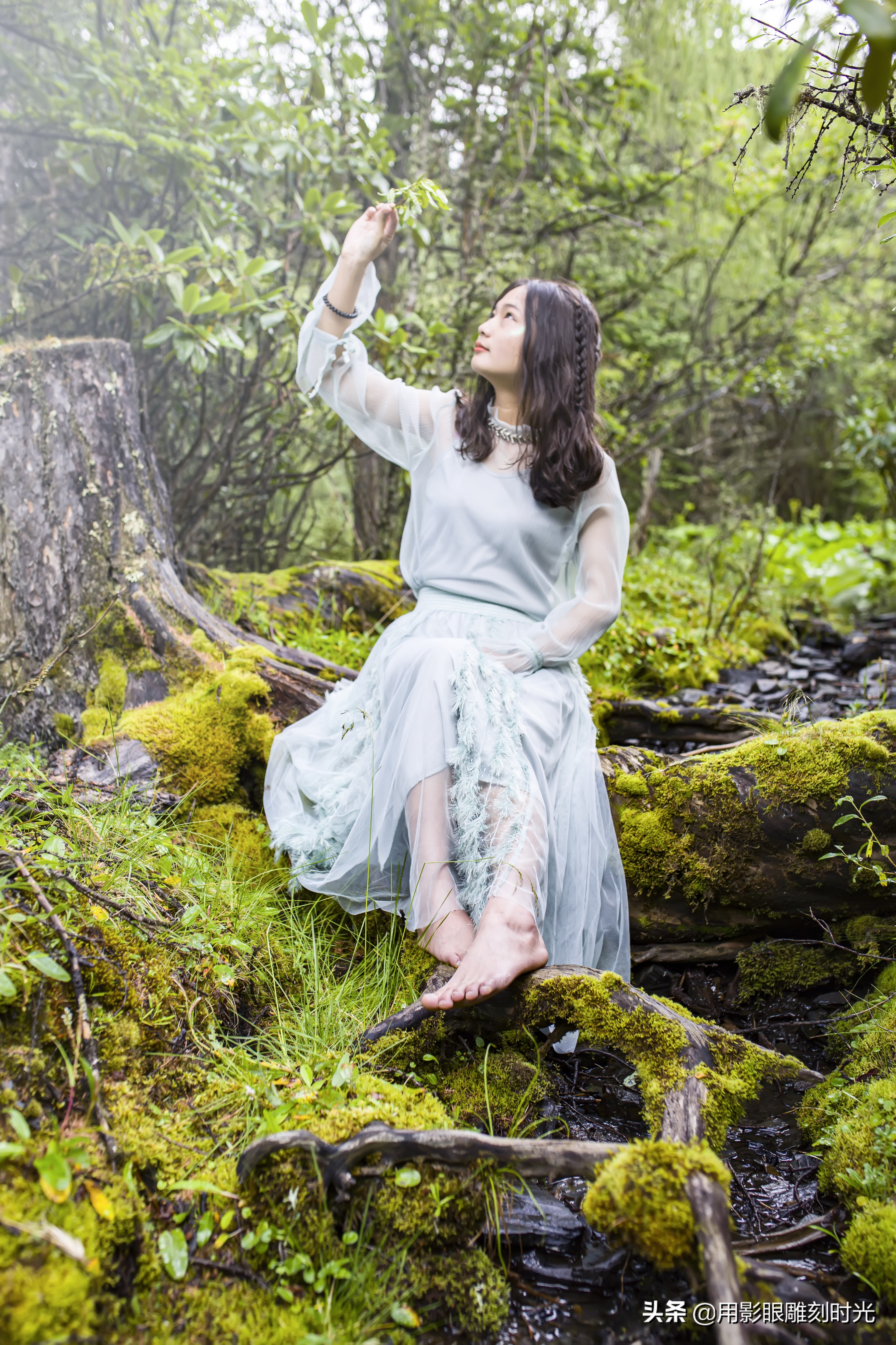 岁月带走了青春却惊艳了时光,惊艳青春斑驳岁月