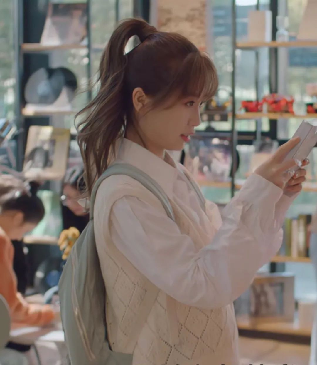 上班女生应该怎么穿比较得体,上班族应该怎么穿