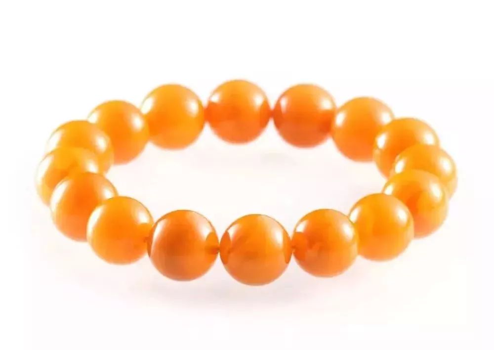 各种造假蜜蜡都会暴露出真身,蜜蜡造假的6大内幕学会避免被宰