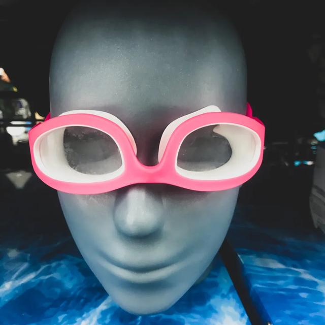 带宝宝潜水用什么泳镜,儿童初学潜水需要买泳帽吗