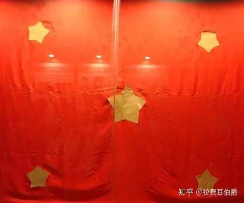 中国的五星红旗到底有多么强大,来感受一下五星红旗有多震撼人心