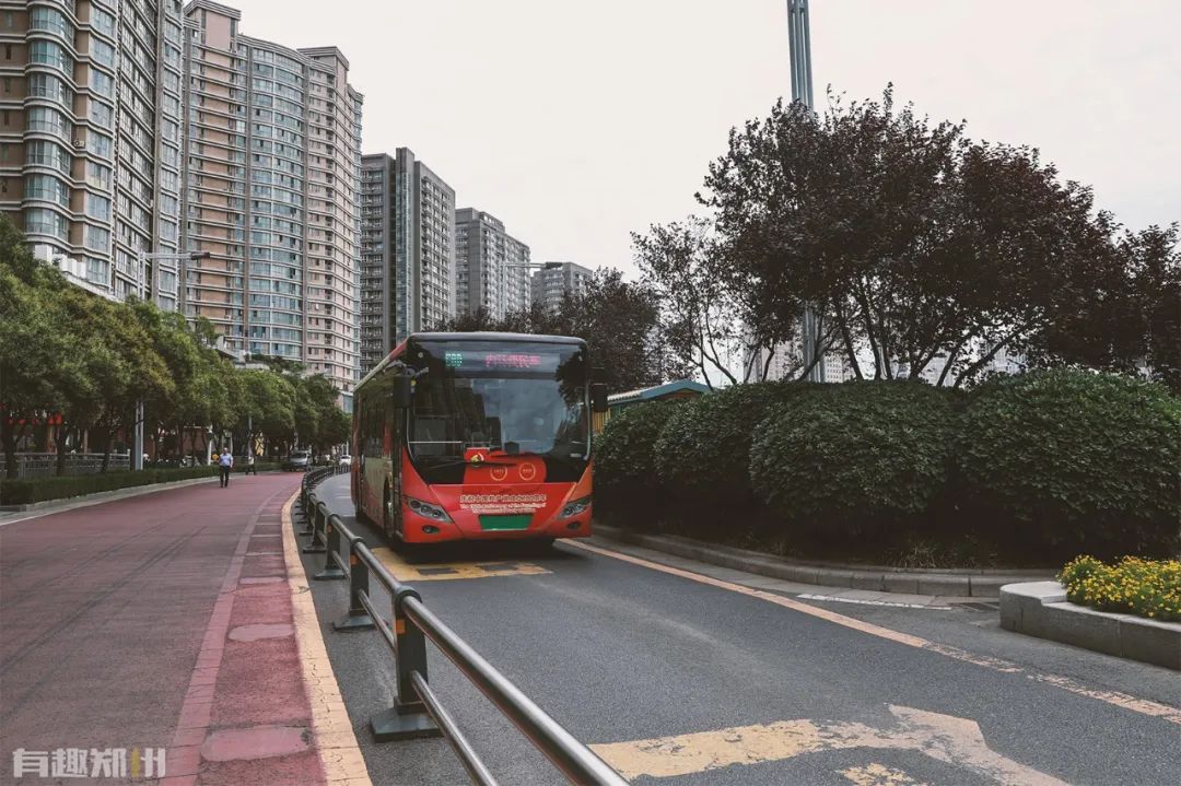 上班族中午在公园吃什么,上班族周末休息在家怎么吃