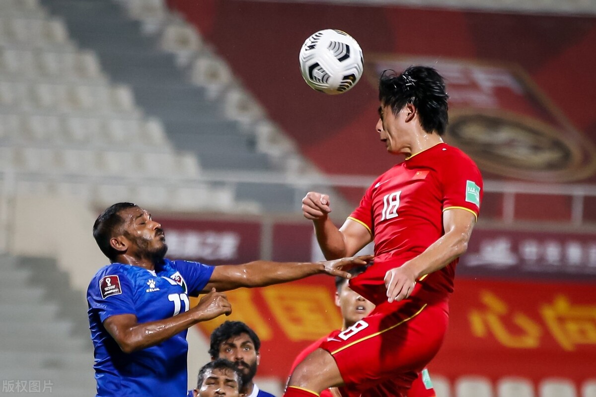 国家队阵型及战术特点,战术打法上的一个误区