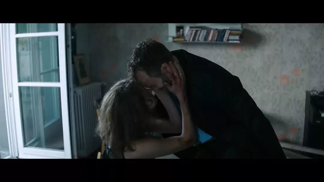 妻子被家暴奋力反击美国电影,妻子被丈夫家暴最后结果大快人心