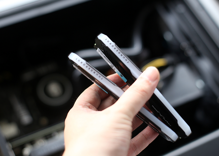 灯光酷炫实力不俗，雷神记忆魔人RGB内存