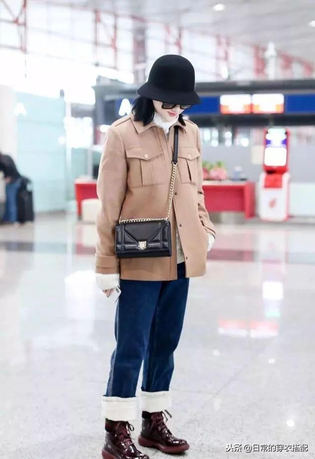 杨幂机场秀穿搭,机场走秀女明星