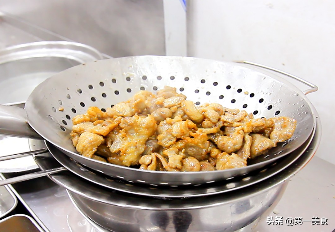 孜然羊肉正宗的做法窍门,家庭版孜然羊肉不滑油