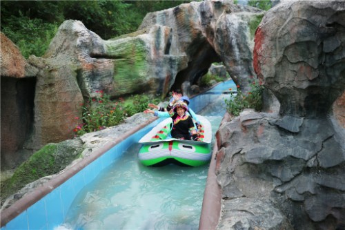 黄果树瀑布可以体验漂流,黄果树洞穴漂流