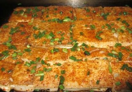 一起摆摊的地摊经济来了，摆地摊卖什么最赚钱？看完心里有数了