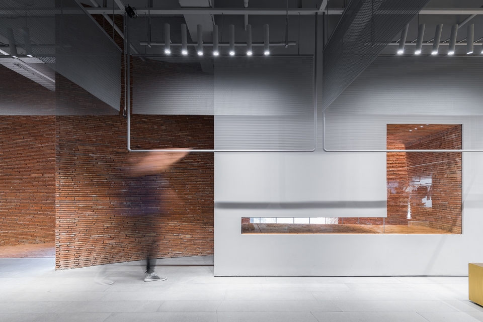 ur华师旗舰店,ur莘庄旗舰店