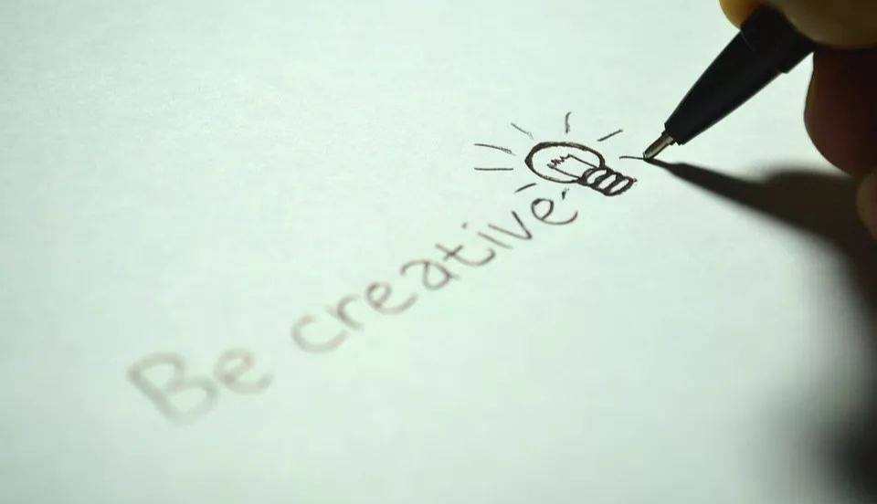 简历上放不放照片，多大尺寸合适，怎么放更美观？