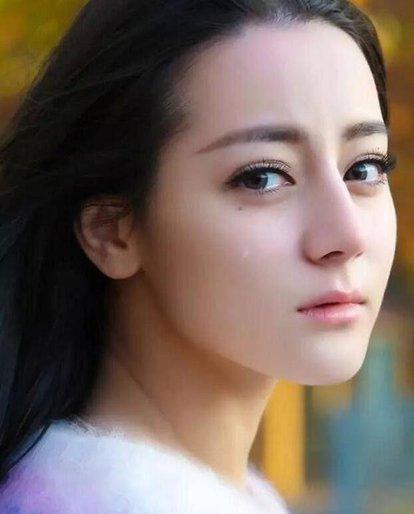 脸上有很多痣的女人代表什么,脸上这4处有痣的女人