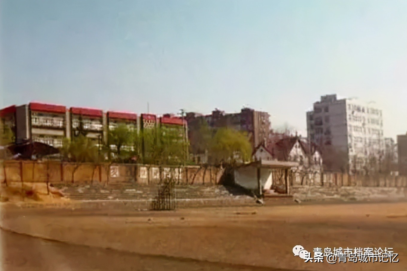 我的母校青岛铁中简介,我的母校简介