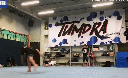 原地单脚翻转教学,360单脚翻转动作教学