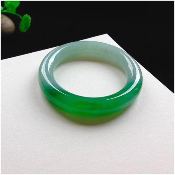 未婚夫30万定情信物,未婚夫给的100件定情信物