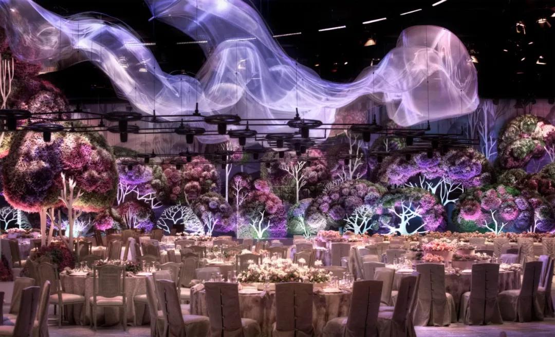 这才是婚礼真正应该有的样子,前院办婚礼后院摆酒席