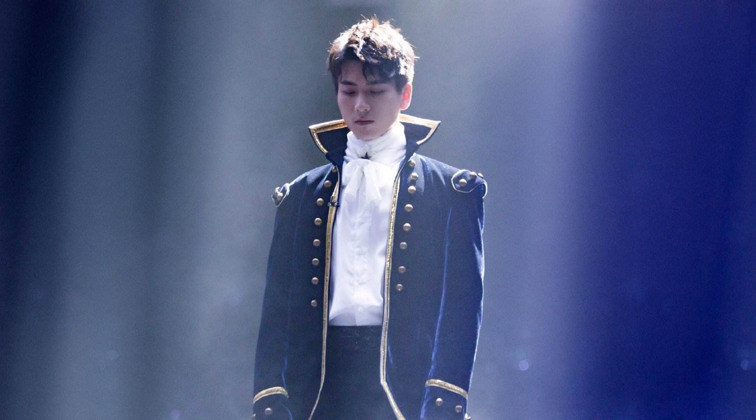 龚琳娜歌手淘汰,龚琳娜节目中途离场视频