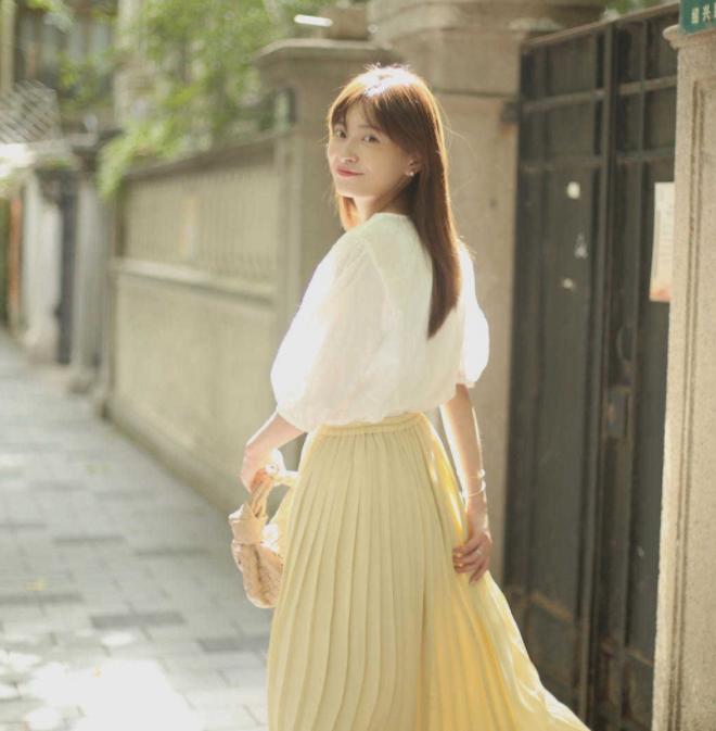 一眼就让女生心动的穿搭,少女感满满的甜美风穿搭女