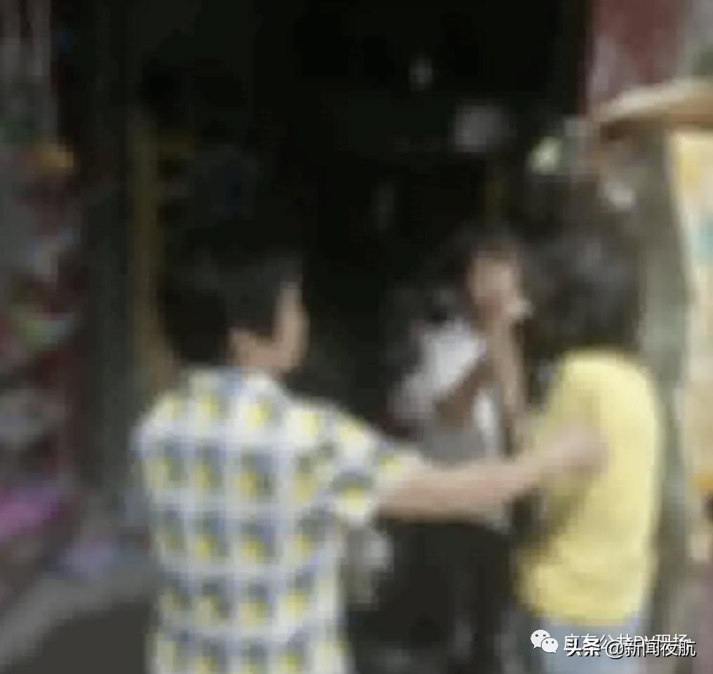 注水气球爆炸瞬间,气球充气爆炸过程