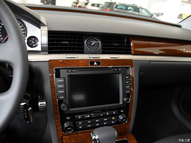 德累斯顿铜雕塑,德累斯顿的国宝级建筑