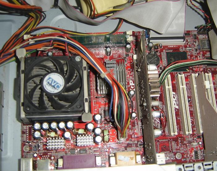 台式机电脑开机黑屏了怎么回事,电脑开机到windows时就黑屏