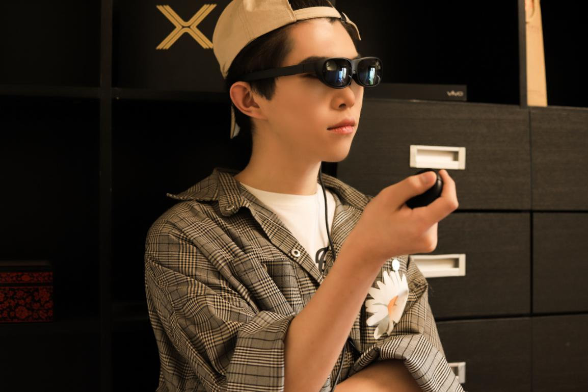 独家评测|钉钉智连NrealLight眼镜：用AR办公是种怎样爽的体验？