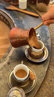 搞笑gif狗子我为这个家操碎了心,搞笑gif图片狗子都开始学坏了