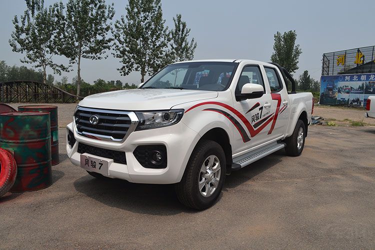 19款长城皮卡风骏7越野视频,中国生产的6驱皮卡