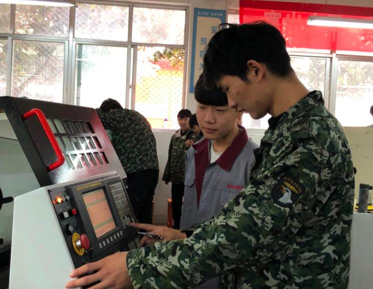 所谓的技校究竟有哪些不好,家长们注意了技校到底有多坑