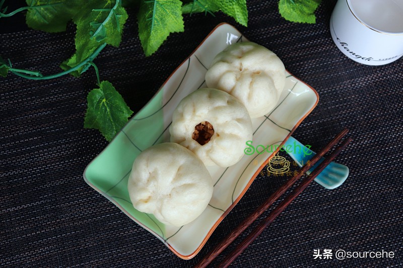 开早餐店的舅舅，做的包子蓬松香软，掌握三个技巧，在家也能做