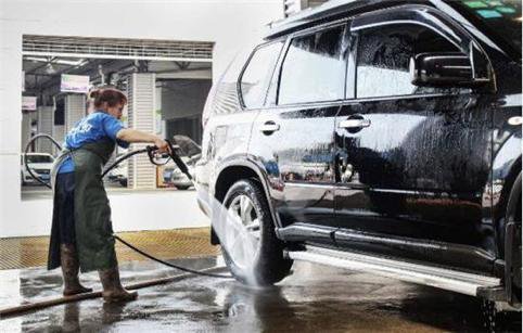 蒸汽洗车和微水洗车哪个好,微水洗车和自助洗车