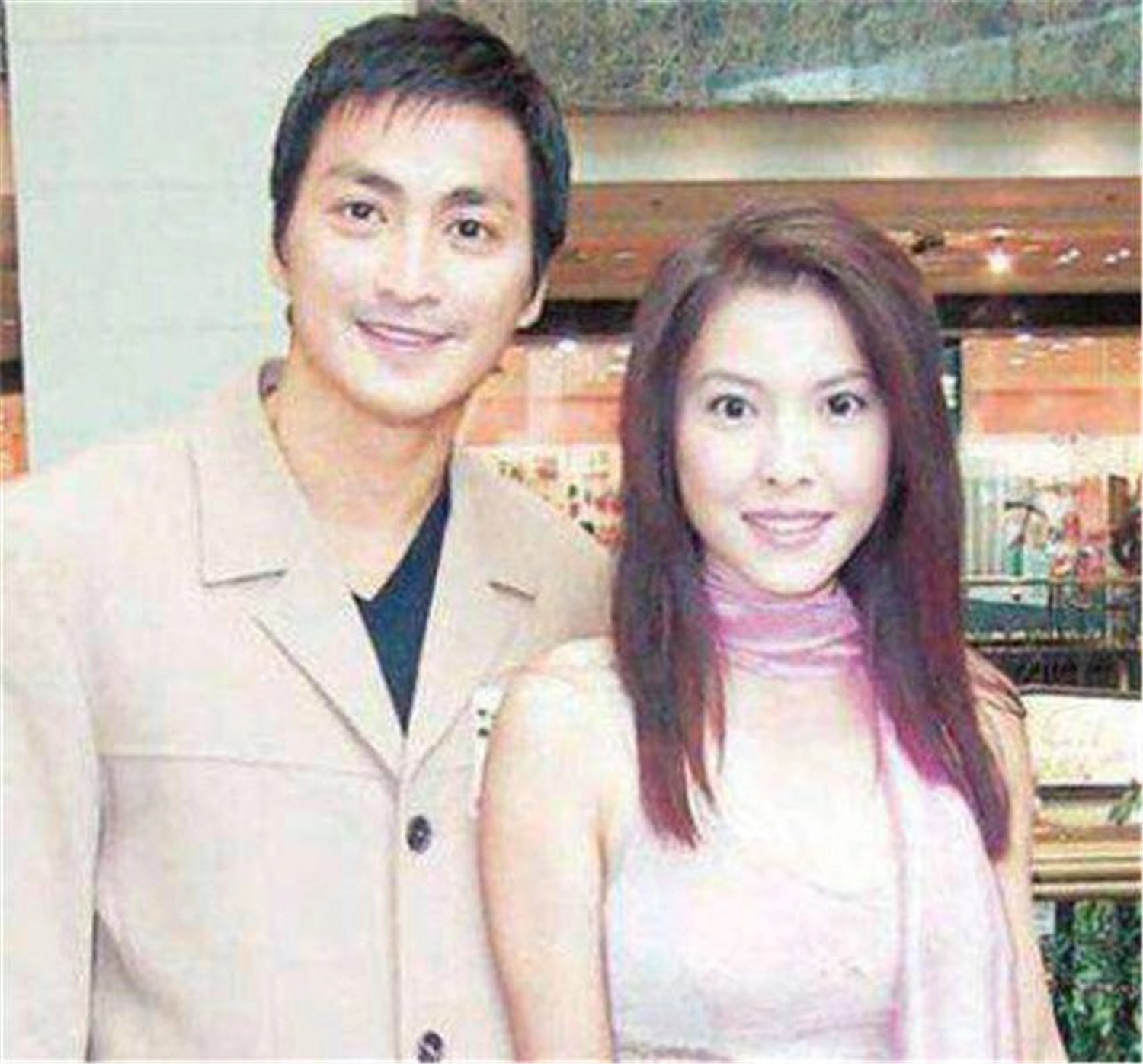 展昭沦落为酒鬼,展昭成了亿万富翁