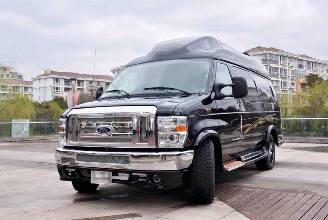 别克君威改装mpv,新款君威改内饰