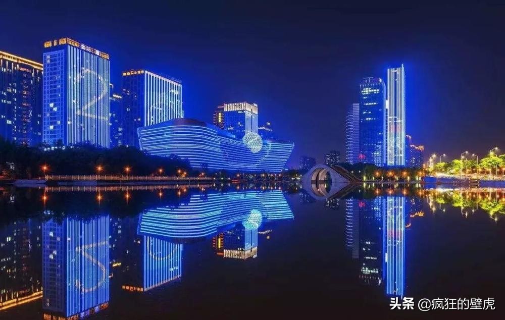 忆江南最忆是杭州全诗注音版,江南忆最忆是杭州山寺月中寻桂子