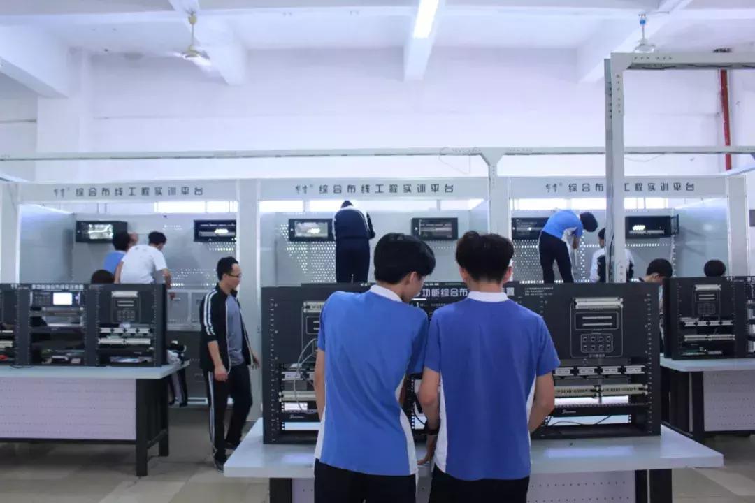 深德招生,深德技工学校2024招生报名