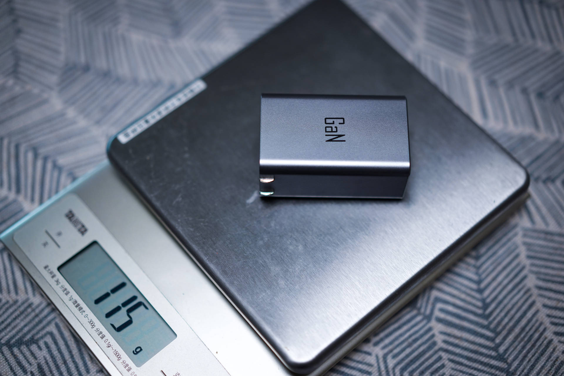 换完Mac又血亏2000，6000字聊聊好用的打工人苹果配件