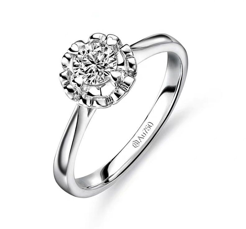 18k金做钻石戒指为什么是白的,铂金戒托镶嵌的是什么钻石