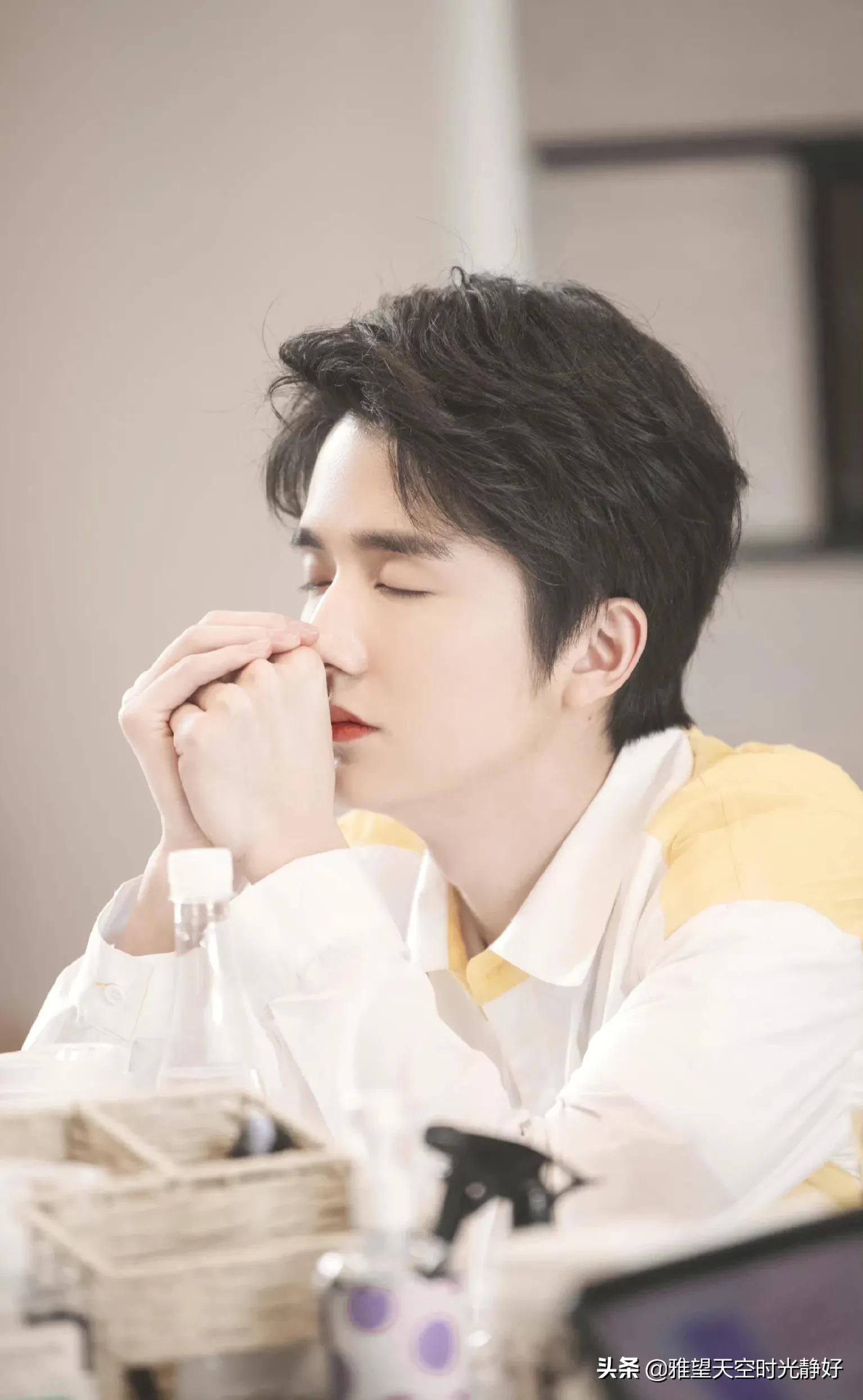 盘点国内男明星完美侧颜，谁才是你心中360度无死角完*男美**神呢？