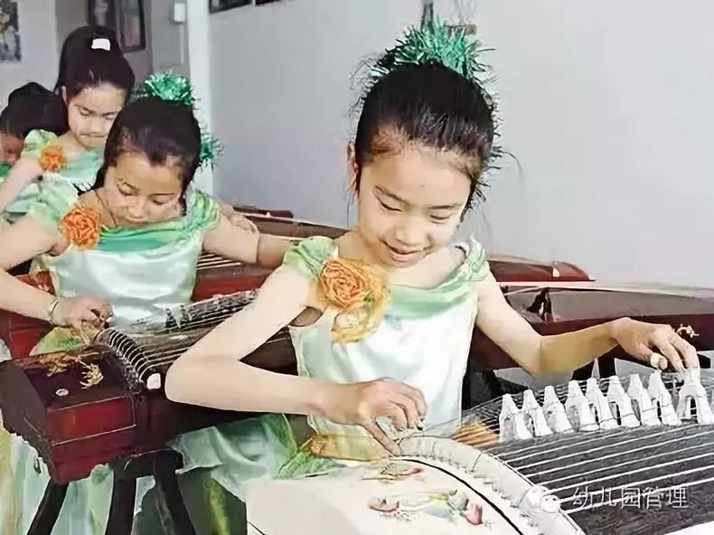 幼儿音乐节奏教学视频,三部曲幼儿律动完整版教案