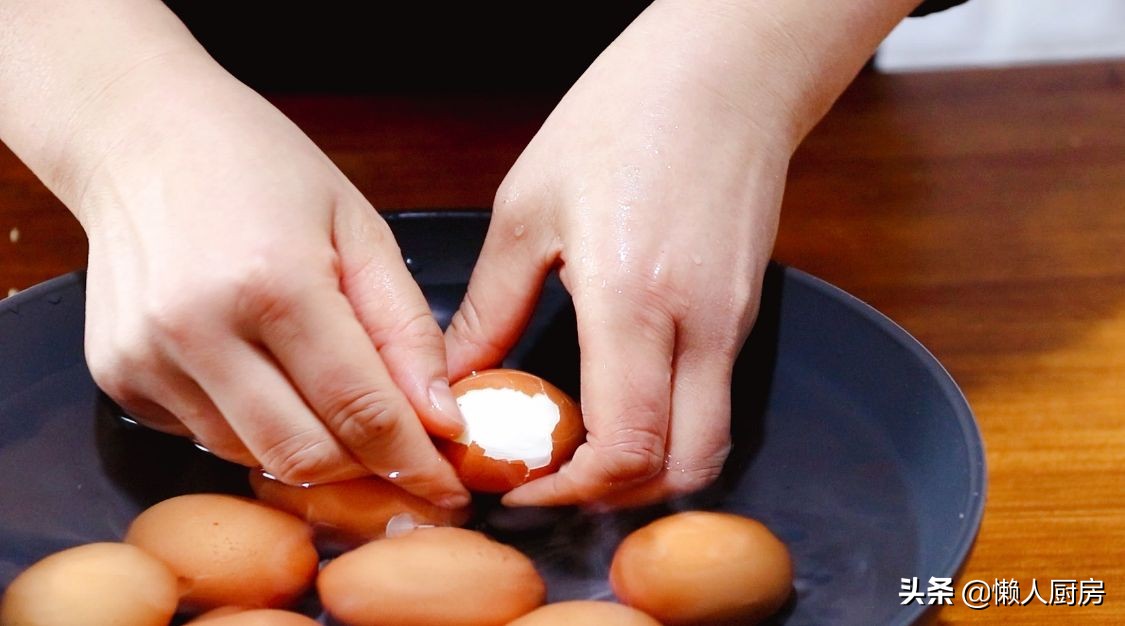 煮鸡蛋加点白醋作用,煮鸡蛋配料窍门