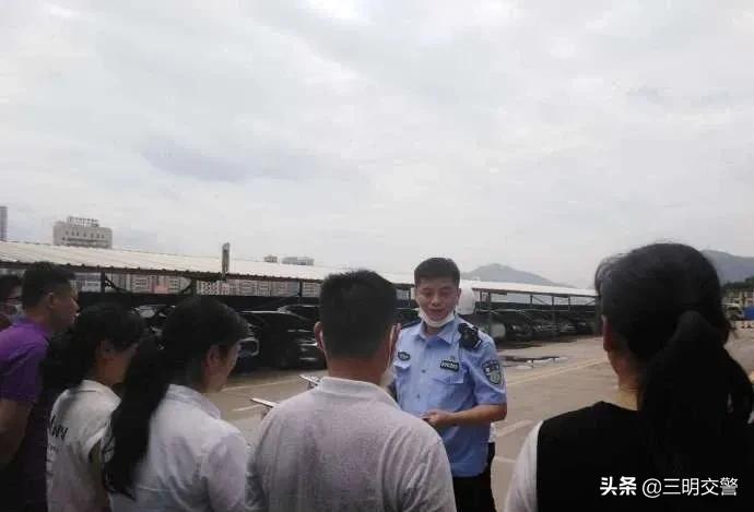 驾校文明交通安全工作制度,五个一进驾校开展交通安全宣传