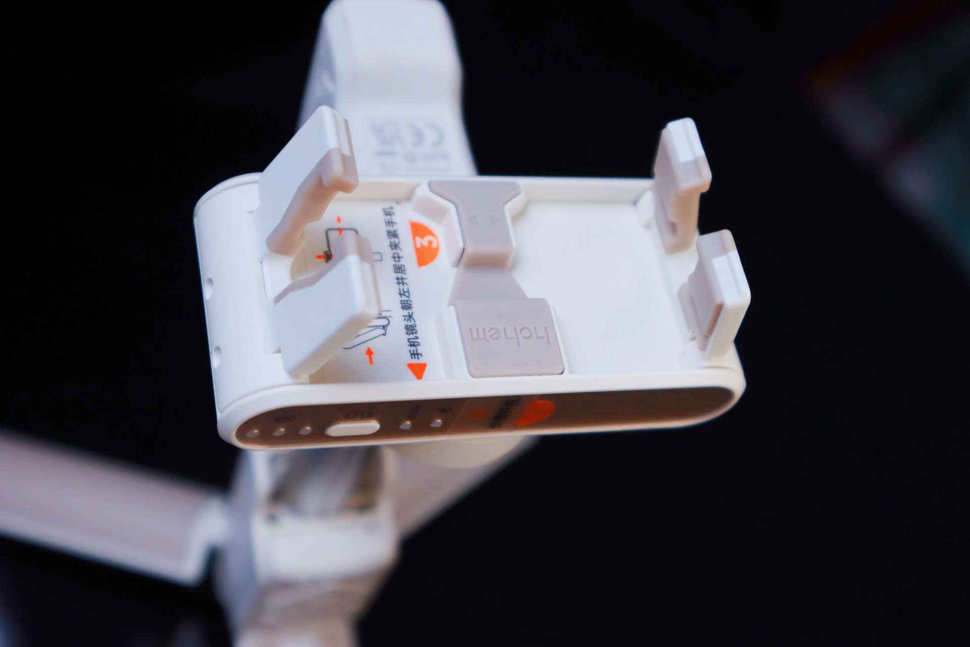 这才是自拍杆的完美形态，它就是浩瀚卓越小Q稳拍杆，不服来战