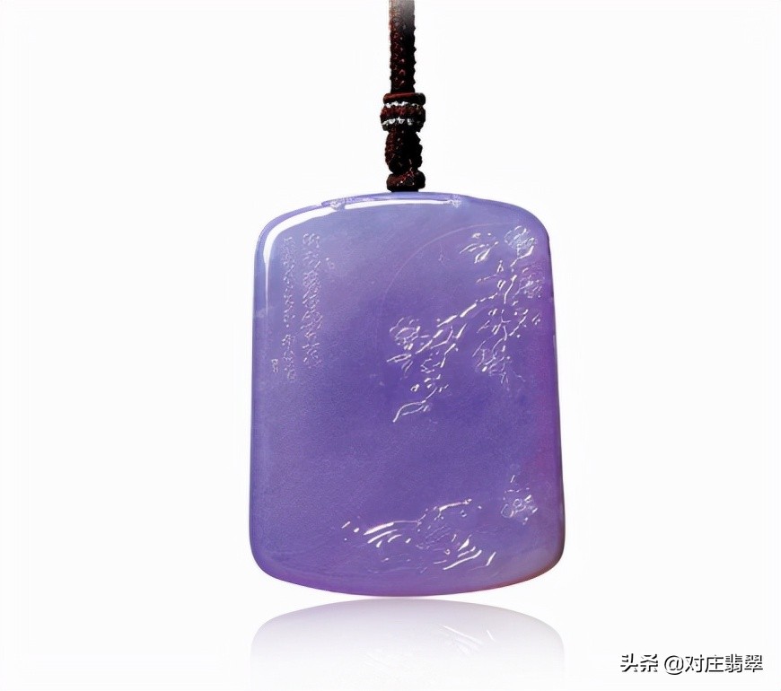 中千价位的翡翠吊坠怎么挑,翡翠吊坠最热销的形状