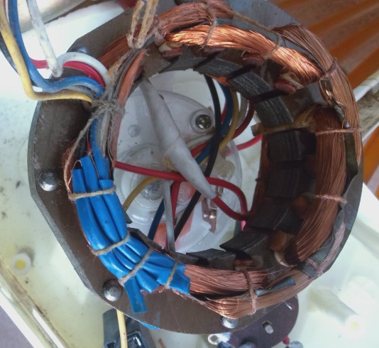 台式电风扇电机结构图,电扇台式电机实物电路图