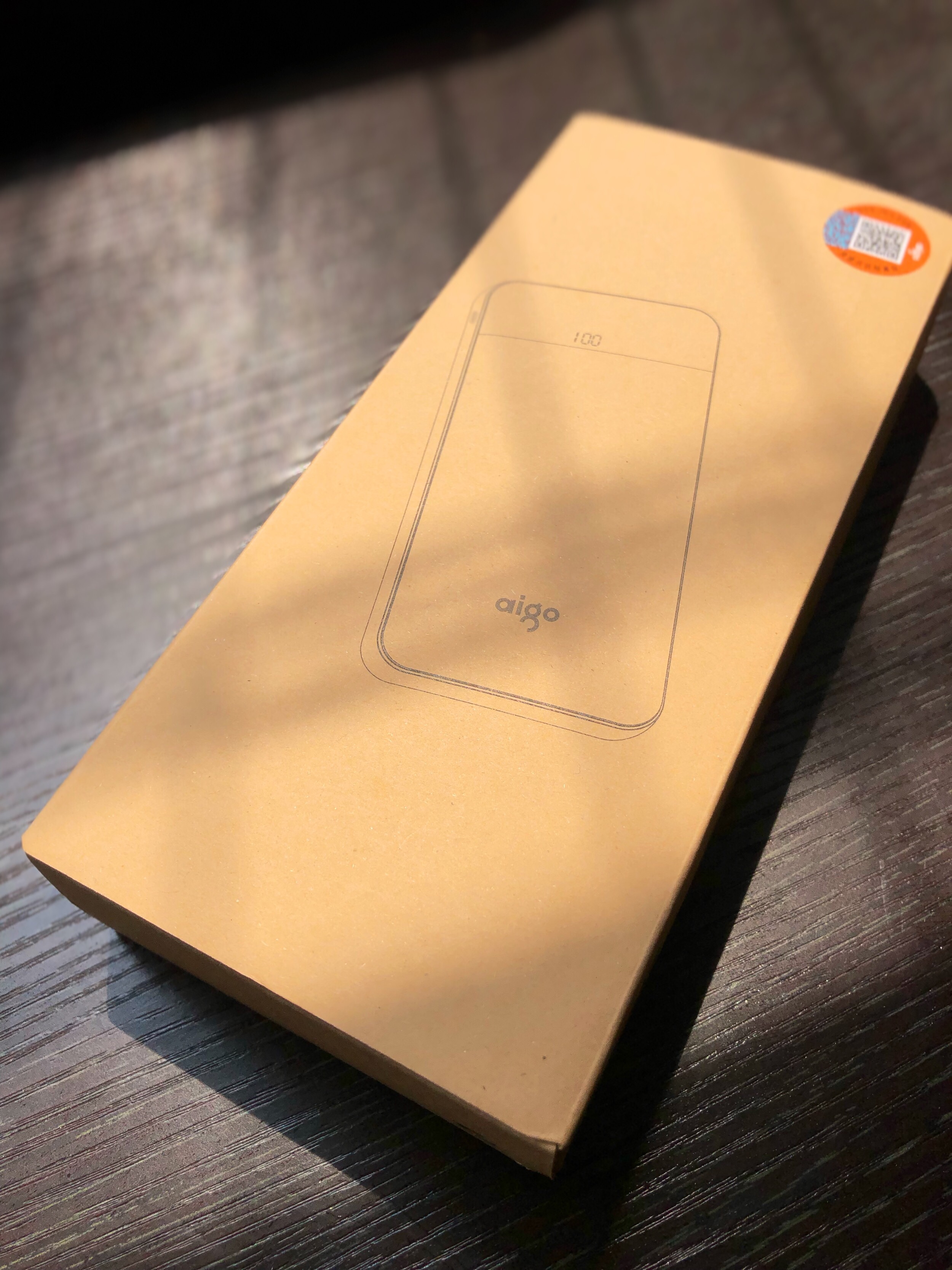 aigo爱国者e20000充电宝多少钱,爱国者aigo充电宝e10000